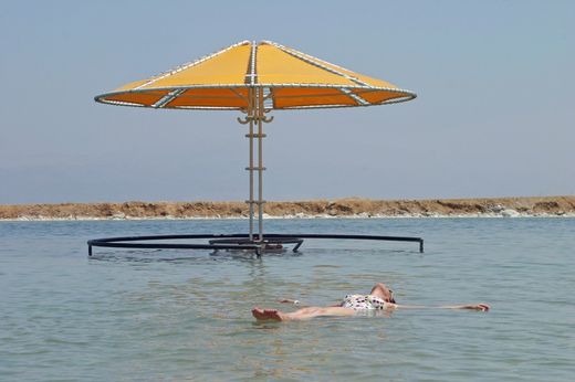 Aunque se acabe el verano, no dejes de bañarte en el mar